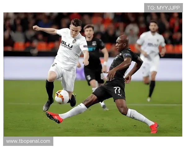 阿贾克斯与利物浦激战欧冠赛场谁能笑到最后的精彩对决